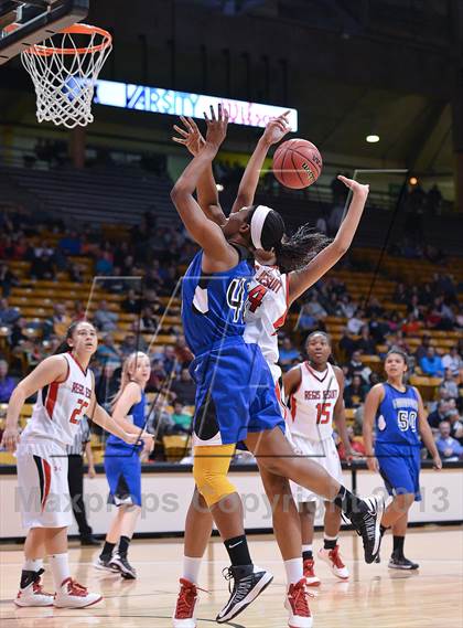 Thumbnail 3 in Regis Jesuit vs. Grandview (CHSAA 5A Semifinal) photogallery.