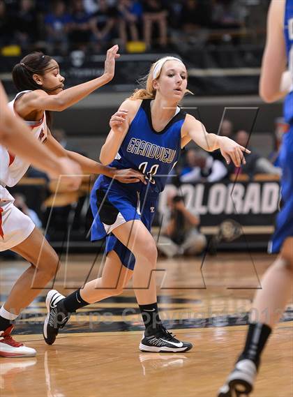 Thumbnail 2 in Regis Jesuit vs. Grandview (CHSAA 5A Semifinal) photogallery.