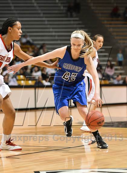 Thumbnail 2 in Regis Jesuit vs. Grandview (CHSAA 5A Semifinal) photogallery.