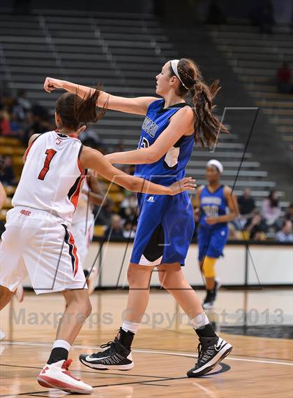 Thumbnail 1 in Regis Jesuit vs. Grandview (CHSAA 5A Semifinal) photogallery.