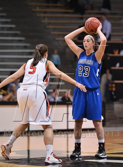 Thumbnail 2 in Regis Jesuit vs. Grandview (CHSAA 5A Semifinal) photogallery.