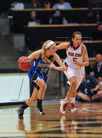 Thumbnail 2 in Regis Jesuit vs. Grandview (CHSAA 5A Semifinal) photogallery.