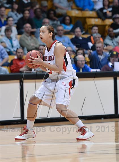 Thumbnail 3 in Regis Jesuit vs. Grandview (CHSAA 5A Semifinal) photogallery.