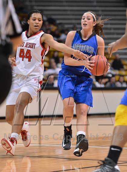 Thumbnail 2 in Regis Jesuit vs. Grandview (CHSAA 5A Semifinal) photogallery.