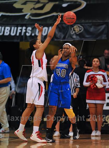 Thumbnail 1 in Regis Jesuit vs. Grandview (CHSAA 5A Semifinal) photogallery.
