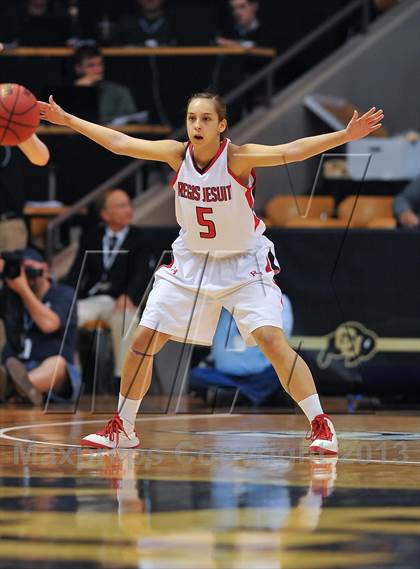 Thumbnail 2 in Regis Jesuit vs. Grandview (CHSAA 5A Semifinal) photogallery.