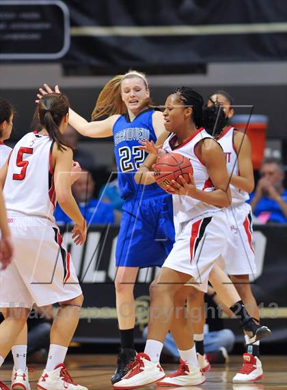 Thumbnail 2 in Regis Jesuit vs. Grandview (CHSAA 5A Semifinal) photogallery.