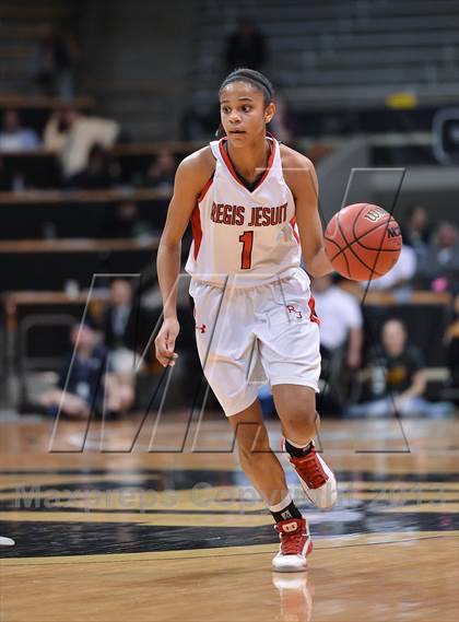 Thumbnail 1 in Regis Jesuit vs. Grandview (CHSAA 5A Semifinal) photogallery.
