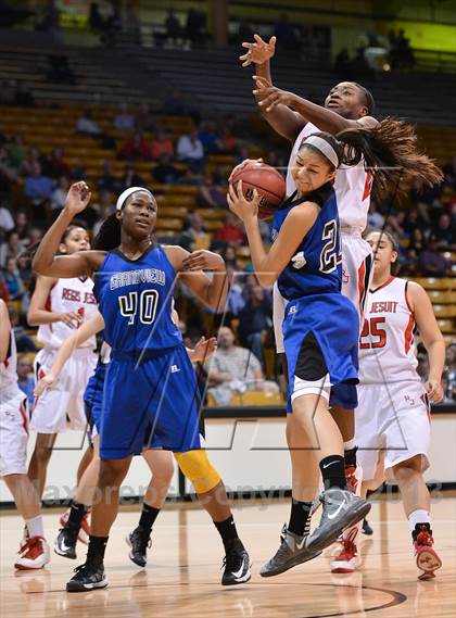 Thumbnail 3 in Regis Jesuit vs. Grandview (CHSAA 5A Semifinal) photogallery.