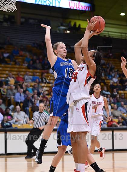 Thumbnail 3 in Regis Jesuit vs. Grandview (CHSAA 5A Semifinal) photogallery.