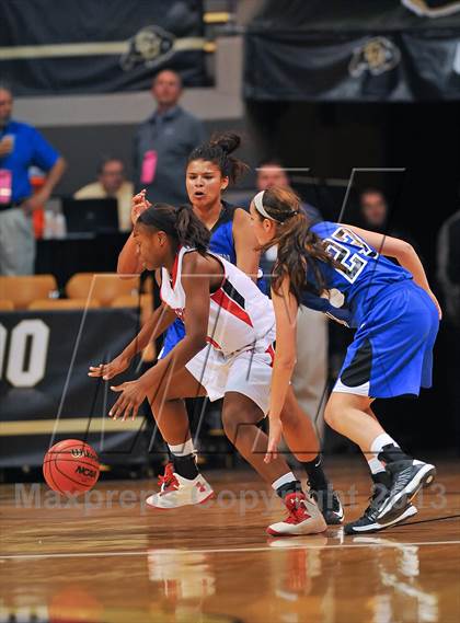 Thumbnail 2 in Regis Jesuit vs. Grandview (CHSAA 5A Semifinal) photogallery.