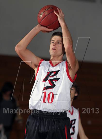 Thumbnail 1 in Palm Springs vs Desert Hot Springs (MaxPreps Holiday Classic) photogallery.