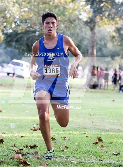 Thumbnail 1 in LHSAA District 7-4A District Meet photogallery.