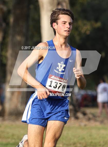 Thumbnail 1 in LHSAA District 7-4A District Meet photogallery.