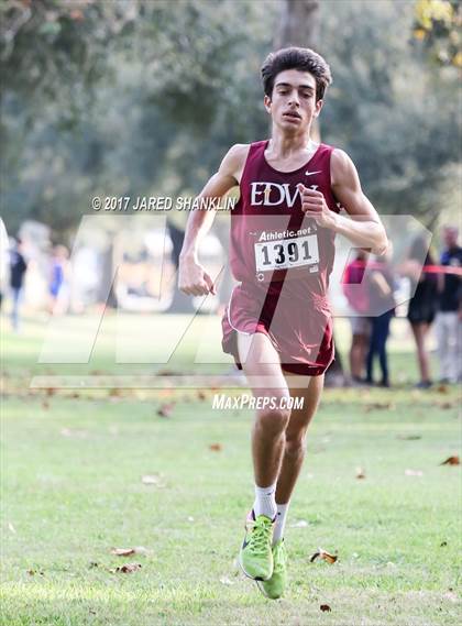 Thumbnail 1 in LHSAA District 7-4A District Meet photogallery.