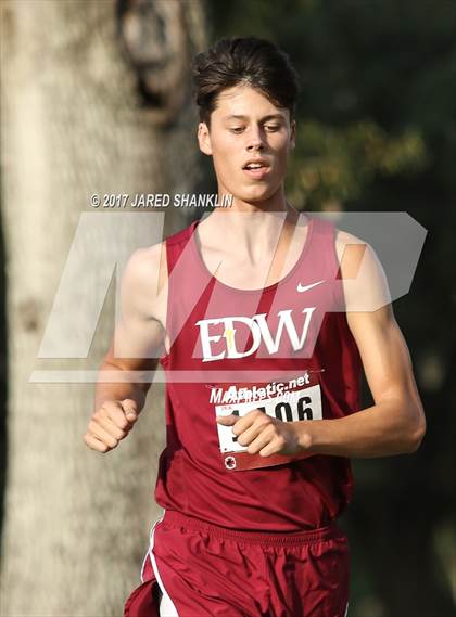 Thumbnail 3 in LHSAA District 7-4A District Meet photogallery.