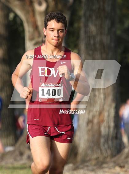 Thumbnail 1 in LHSAA District 7-4A District Meet photogallery.
