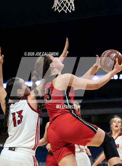 Thumbnail 2 in Gruver vs Muenster (UIL 2A Final) photogallery.