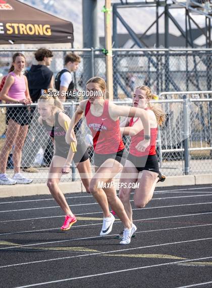 Thumbnail 1 in Early Bird Invitational (Running Events Day 1) photogallery.