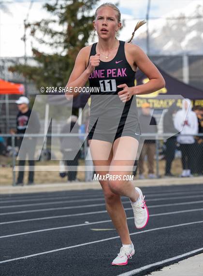 Thumbnail 1 in Early Bird Invitational (Running Events Day 1) photogallery.