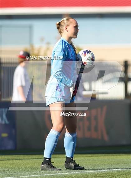 Thumbnail 3 in Bountiful vs. Olympus (UHSAA 5A Semifinal) photogallery.