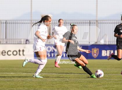 Thumbnail 3 in Bountiful vs. Olympus (UHSAA 5A Semifinal) photogallery.