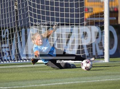 Thumbnail 3 in Bountiful vs. Olympus (UHSAA 5A Semifinal) photogallery.