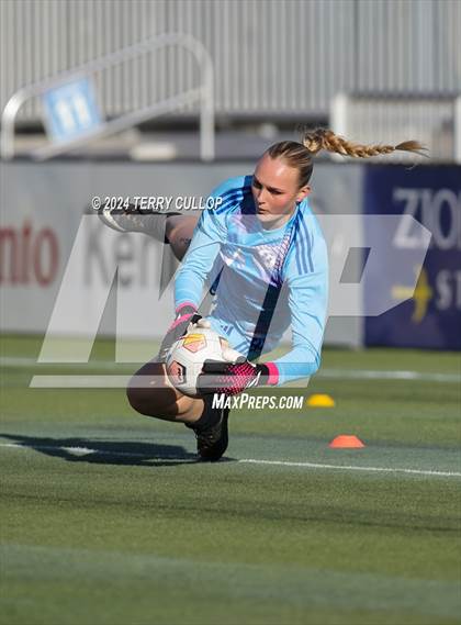 Thumbnail 2 in Bountiful vs. Olympus (UHSAA 5A Semifinal) photogallery.