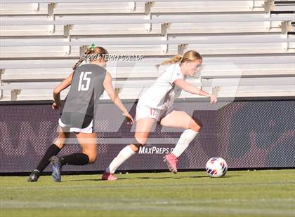 Thumbnail 1 in Bountiful vs. Olympus (UHSAA 5A Semifinal) photogallery.