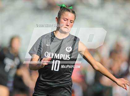 Thumbnail 3 in Bountiful vs. Olympus (UHSAA 5A Semifinal) photogallery.