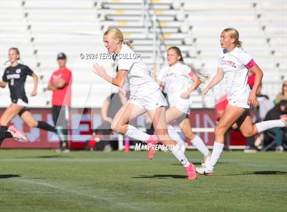 Thumbnail 3 in Bountiful vs. Olympus (UHSAA 5A Semifinal) photogallery.