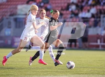 Thumbnail 1 in Bountiful vs. Olympus (UHSAA 5A Semifinal) photogallery.