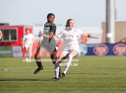 Thumbnail 1 in Bountiful vs. Olympus (UHSAA 5A Semifinal) photogallery.