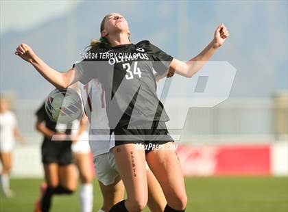 Thumbnail 3 in Bountiful vs. Olympus (UHSAA 5A Semifinal) photogallery.