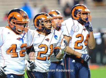 Thumbnail 2 in Wallace-Rose Hill vs. Starmount (NCHSAA 1AA Final) photogallery.