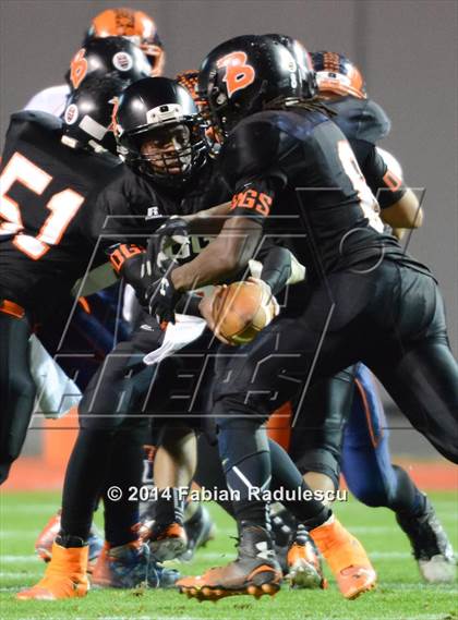 Thumbnail 2 in Wallace-Rose Hill vs. Starmount (NCHSAA 1AA Final) photogallery.
