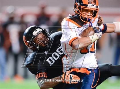 Thumbnail 3 in Wallace-Rose Hill vs. Starmount (NCHSAA 1AA Final) photogallery.