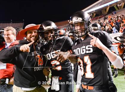 Thumbnail 1 in Wallace-Rose Hill vs. Starmount (NCHSAA 1AA Final) photogallery.