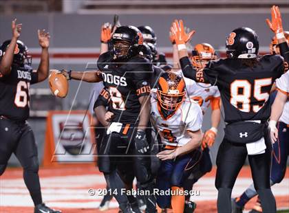 Thumbnail 3 in Wallace-Rose Hill vs. Starmount (NCHSAA 1AA Final) photogallery.