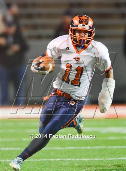Thumbnail 2 in Wallace-Rose Hill vs. Starmount (NCHSAA 1AA Final) photogallery.