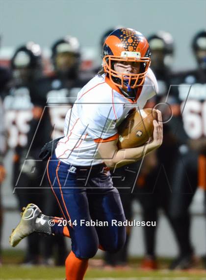 Thumbnail 2 in Wallace-Rose Hill vs. Starmount (NCHSAA 1AA Final) photogallery.