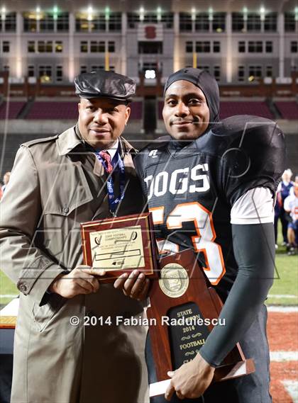 Thumbnail 2 in Wallace-Rose Hill vs. Starmount (NCHSAA 1AA Final) photogallery.
