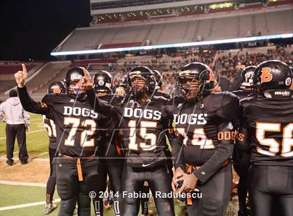 Thumbnail 3 in Wallace-Rose Hill vs. Starmount (NCHSAA 1AA Final) photogallery.