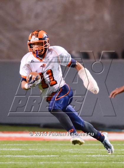 Thumbnail 2 in Wallace-Rose Hill vs. Starmount (NCHSAA 1AA Final) photogallery.
