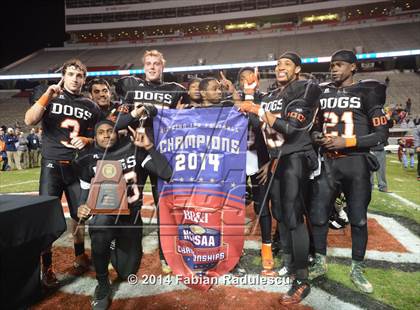 Thumbnail 1 in Wallace-Rose Hill vs. Starmount (NCHSAA 1AA Final) photogallery.