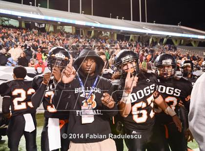 Thumbnail 2 in Wallace-Rose Hill vs. Starmount (NCHSAA 1AA Final) photogallery.