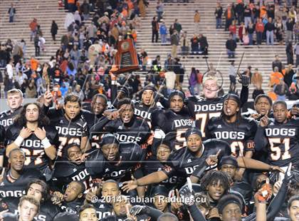 Thumbnail 3 in Wallace-Rose Hill vs. Starmount (NCHSAA 1AA Final) photogallery.