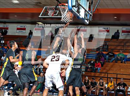 Thumbnail 3 in Salesian College Preparatory vs. Independence (Chick-Fil-A Classic) photogallery.