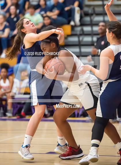 Thumbnail 2 in Hoover vs. Vincent Memorial (CIF SDS D5 Finals) photogallery.