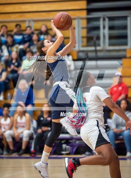 Thumbnail 2 in Hoover vs. Vincent Memorial (CIF SDS D5 Finals) photogallery.